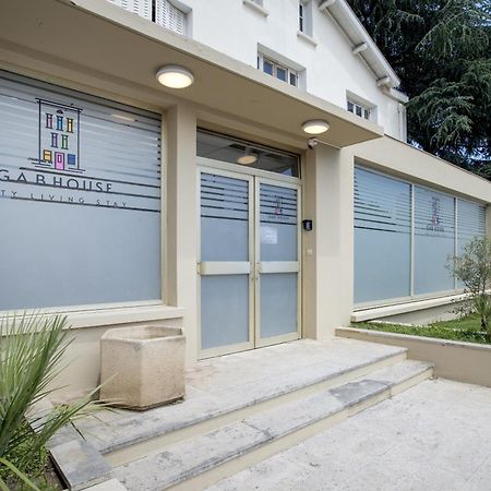 Hotel Gab House à Bron Extérieur photo