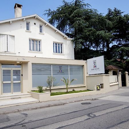 Hotel Gab House à Bron Extérieur photo