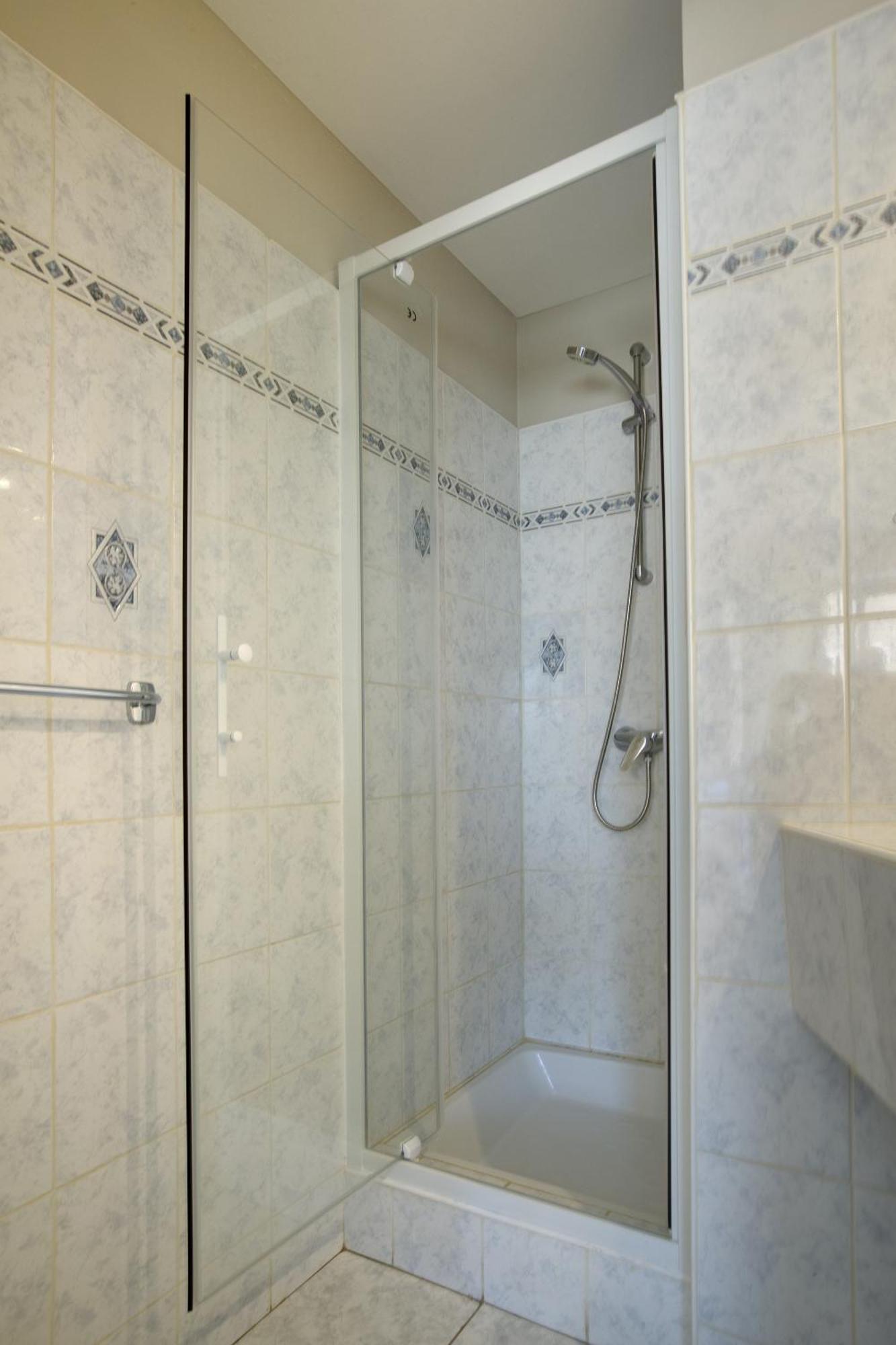 Hotel Gab House à Bron Extérieur photo