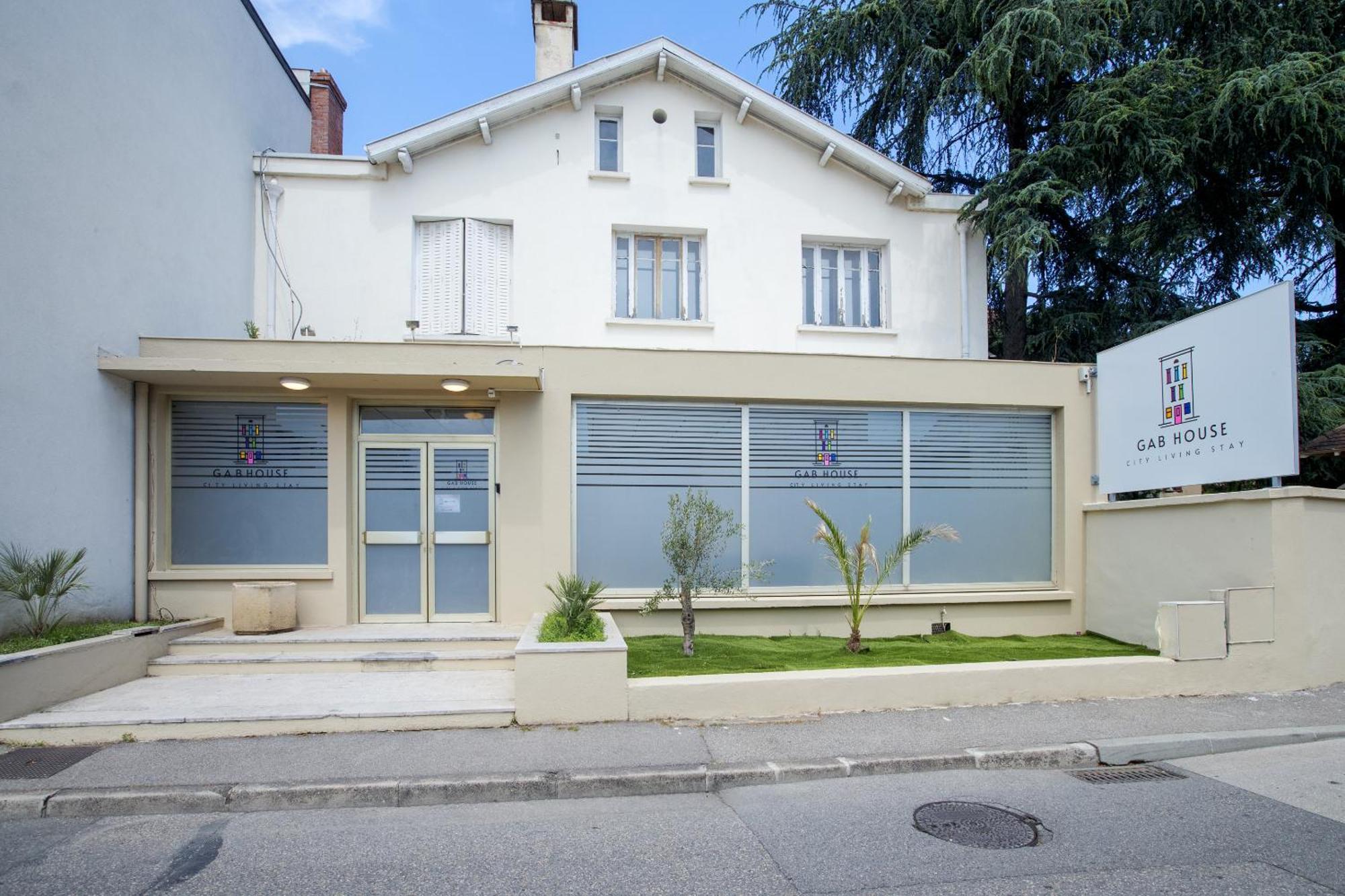 Hotel Gab House à Bron Extérieur photo